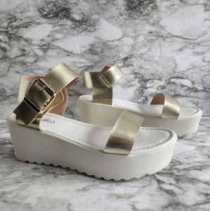 Candie's Gold & Ivory Chunky Platform Sandals, Size 9.5